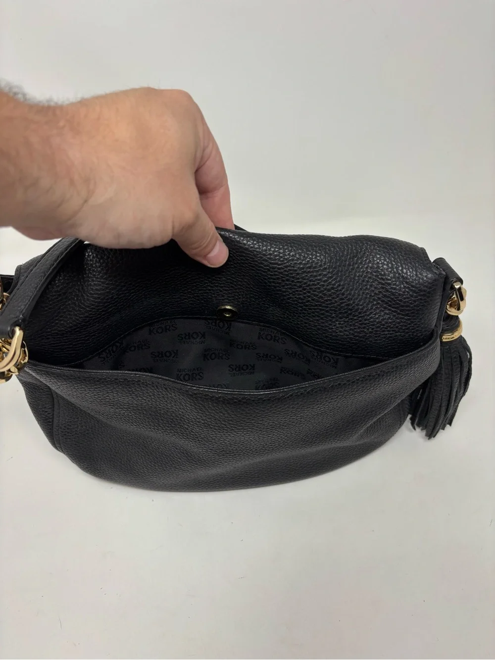 Michael Kors Black Pebbled Leather Bedford Tassel Purse Handbag - Picture 6 of 13